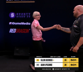 🎥 | Fallon Sherrock is 1e vrouwelijke darter die 9-darter gooit op TV