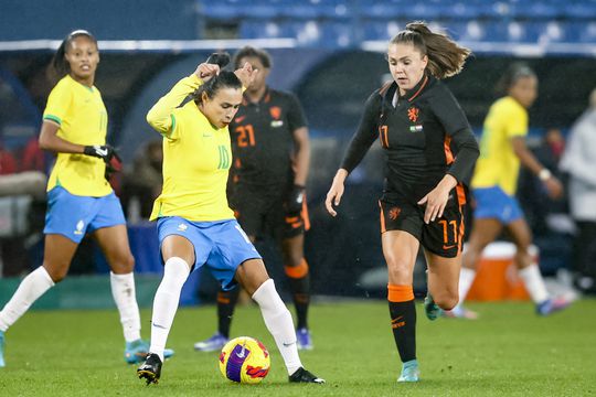 Oranje Leeuwinnen beginnen Tournoi de France met gelijkspel, maar wat is dat nou voor toernooi?