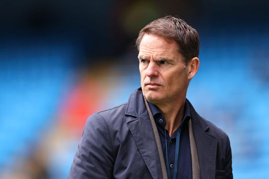 Frank de Boer gaat het weer proberen als trainer, deze keer in de woestijn