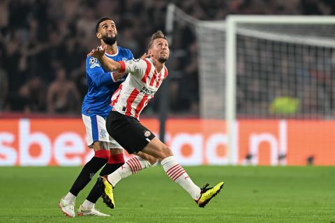 PSV zal geblesseerde Luuk de Jong enkele weken moeten missen