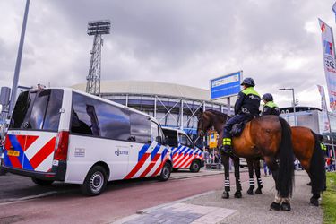 Aangifte tegen PSV-fans voor slopen van uitvak in De Kuip tijdens Johan Cruijff Schaal