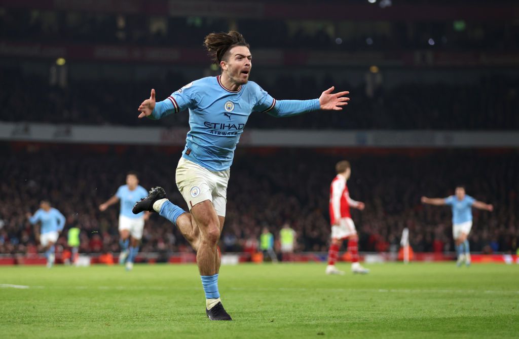 Titelrace Premier League ligt HE-LE-MAAL open: Manchester City verslaat Arsenal in Londen