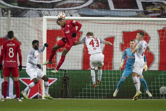 🎥 | Oops! Salzburg-sportpsycholoog noemt Sevilla-spelers 'Spaanse rukkers'