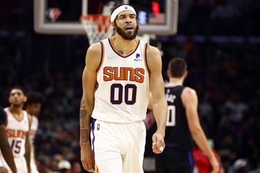 Phoenix Suns loopt vlak voor de play-offs nog tegen een nederlaag aan