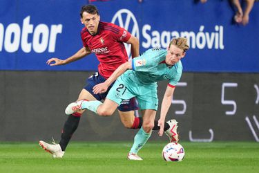 Barcelona wint dankzij geniaal momentje Frenkie de Jong, PSG loopt over Lyon heen