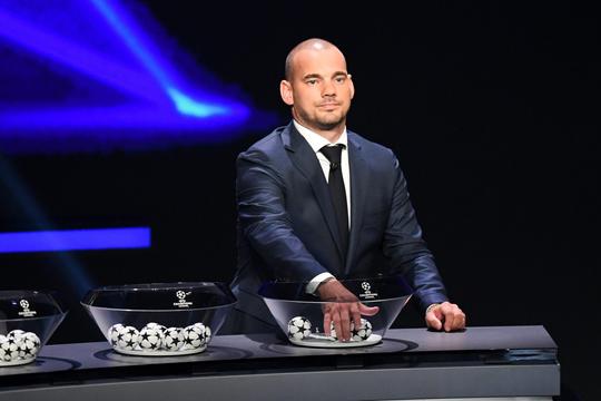 Ajax kan stoppen met technisch directeur zoeken: Wesley Sneijder biedt zich aan