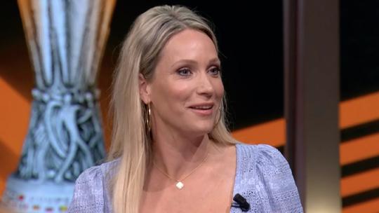 🎥 | Hélène Hendriks doet onthulling over EL-finalist: 'Had overal Mickey Mouse op zijn kamer'