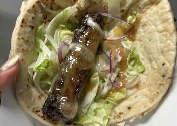 📸 | Arsenal serveert kebab in Emirates Stadium die lijkt op een afgehakte penis
