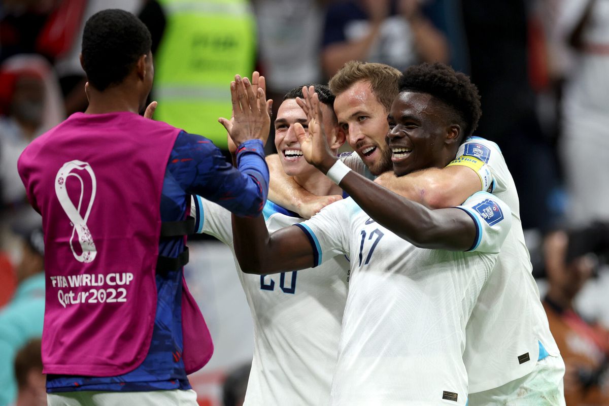 Swingend Engeland treft Frankrijk in WK-kwartfinale na soepele zege op Senegal