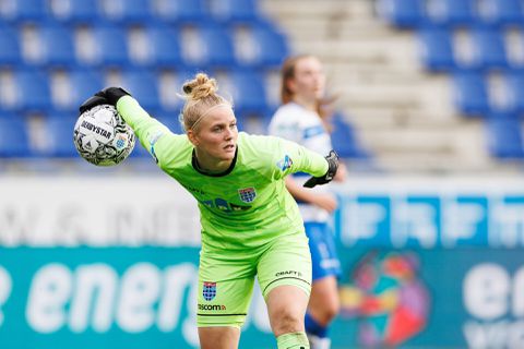 Speelster die 2 jaar terug nog bij Oranje Leeuwinnen zat gaat met voetbalpensioen