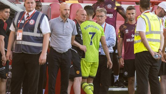 🎥​ | Cristiano Ronaldo: jij een hand, jij een hand en Erik ten Hag geen hand
