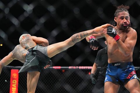 🎥 | Ref, slaap je? MMA-vechter Vergara mag Da Silva halve minuut kapot beuken