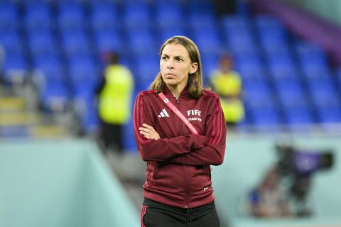 Stéphanie Frappart gaat geschiedenis schrijven: Française wordt eerste vrouwelijke scheids op WK