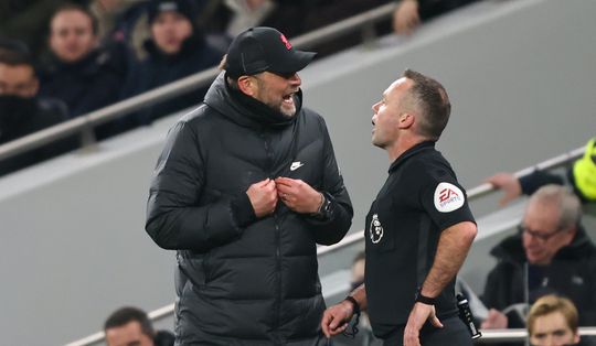 🎥 | Brommende Jürgen Klopp naar scheids: 'Heb met niemand een probleem, alleen met jou'