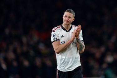 📸😂 | Is Wout gekrompen? Sky Sports fotoshopt hoofd Weghorst heel matig op ander lichaam
