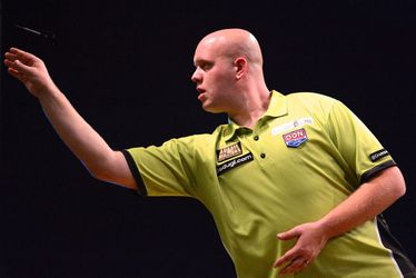 Van Gerwen bij laatste acht World Matchplay