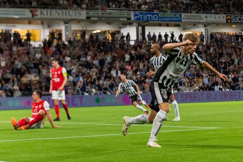 Emil Hansson (Heracles Almelo) is tot nu toe de allerbeste, ook bronzen schild voor Brouwer