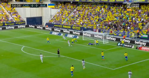 🎥 | GOLASO! Frenkie de Jong tikt Barcelona op voorsprong bij Cádiz