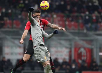 🎥 | Olivier Giroud kopt AC Milan op fraaie wijze naar verlenging Coppa Italia tegen Genoa