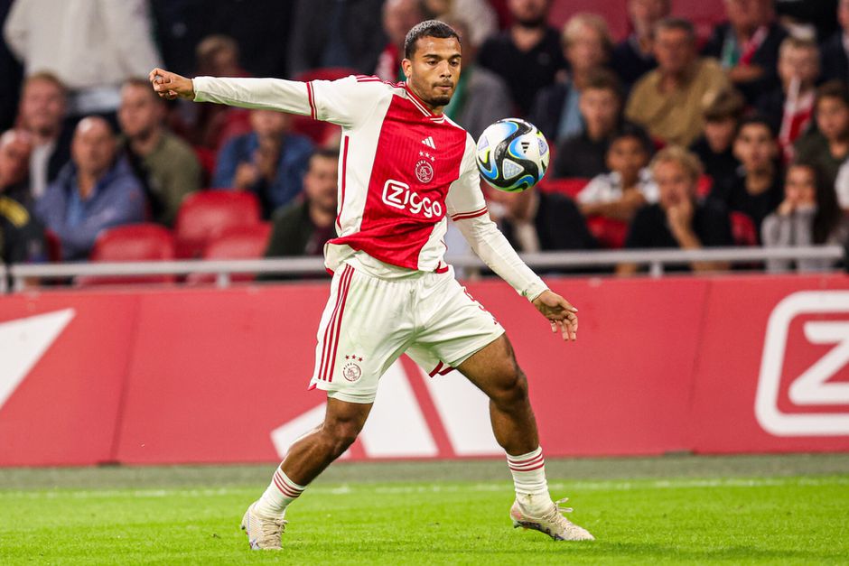 Op naar België: Ajax verhuurt Owen Wijndal aan Royal Antwerp