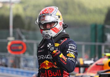 Max Verstappen start ondanks akkefietje met engineer vanaf P6 in België, pole voor Charles Leclerc
