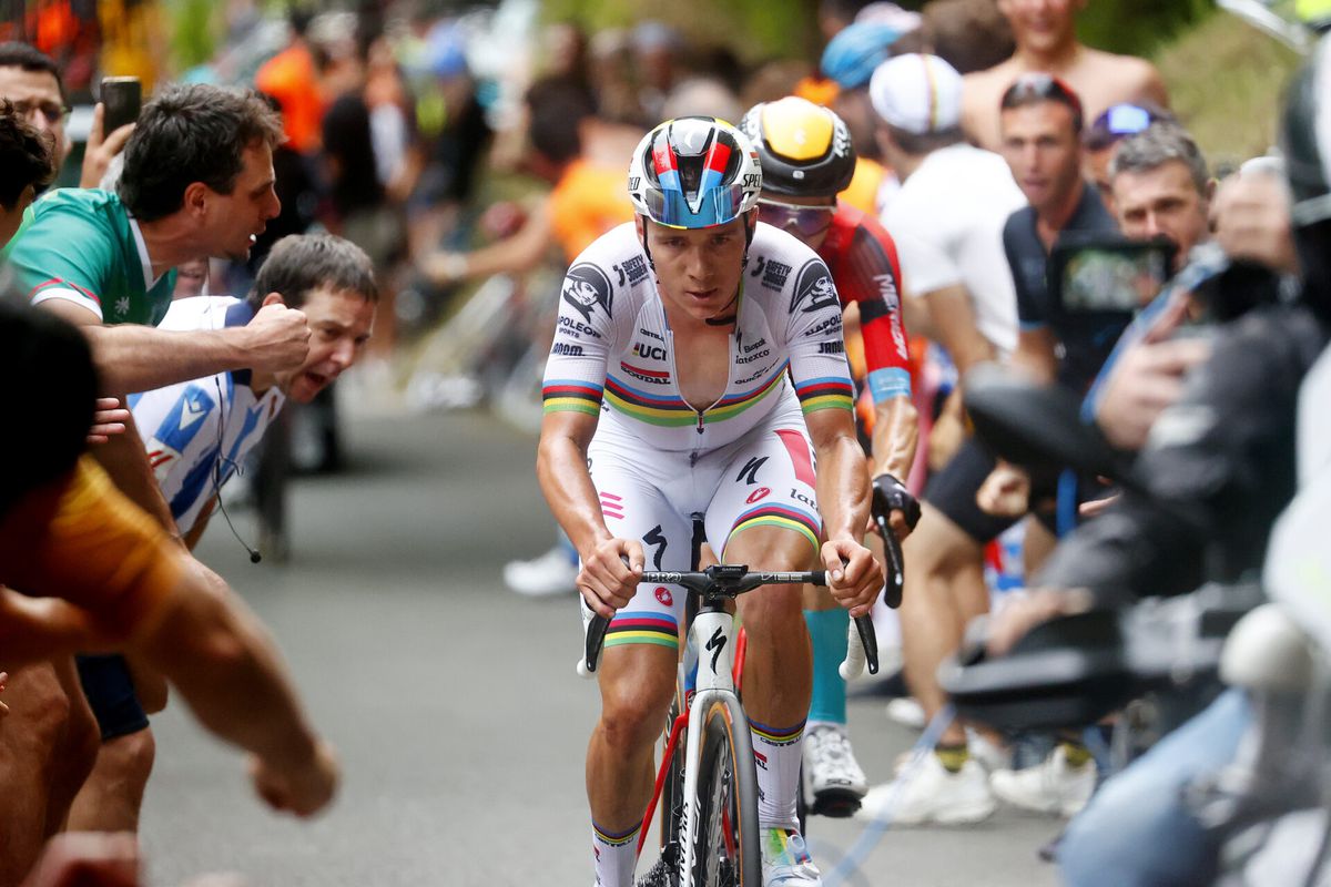 Vader Remco Evenepoel spreekt zoon tegen en zorgt voor ophef in België