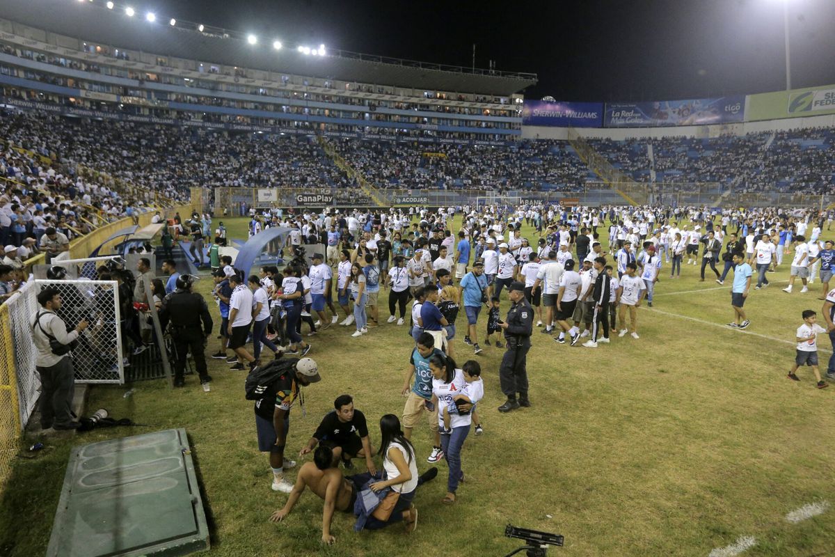 Stadionramp in El Salvador: doden en tientallen gewonden bij stormloop