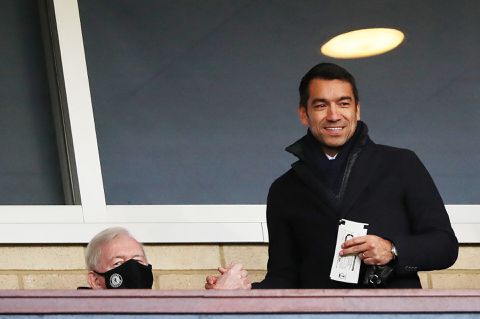 Giovanni van Bronckhorst op zijn plek bij Rangers: 'Speciaal om terug te zijn als trainer'
