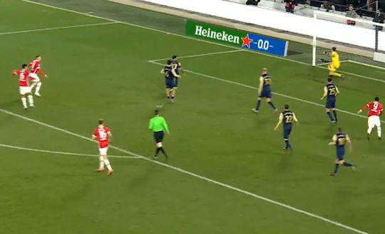 🎥 | Jesper Karlsson mist pingel, maar schiet daarna toch gelijkmaker binnen tegen Utrecht