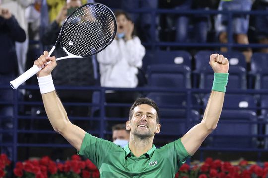 Ongevaccineerde Novak Djokovic hoopt dat Amerika wel uitzondering voor hem maakt