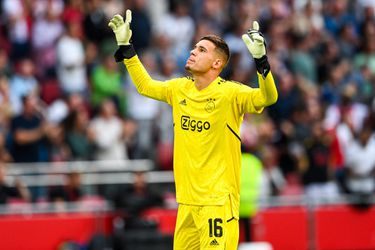 Ajax breekt contract Jay Gorter open en verhuurt goalie aan Aberdeen