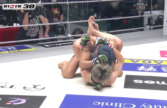 📸 | Krak! Hamasaki houdt gebroken arm over aan RIZIN-clash met Park