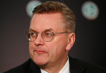 Baas van het Duitse voetbal stapt per direct op na fraudebeschuldiging