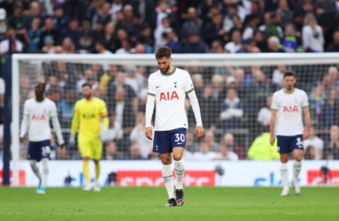 Tottenham verliest topper in eigen huis van Newcastle en raakt aansluiting met boven kwijt