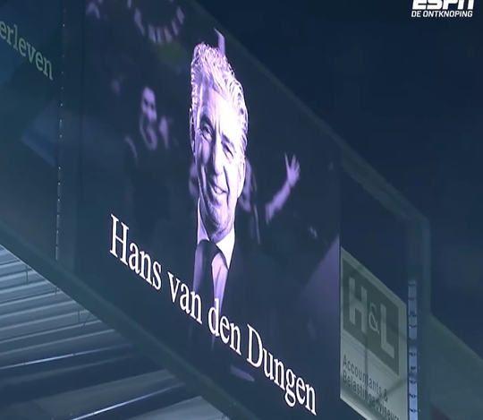 🎥❤️ | Ook dit is voetbal! Prachtig eerbetoon aan overleden NAC-clubicoon Hans van der Dungen