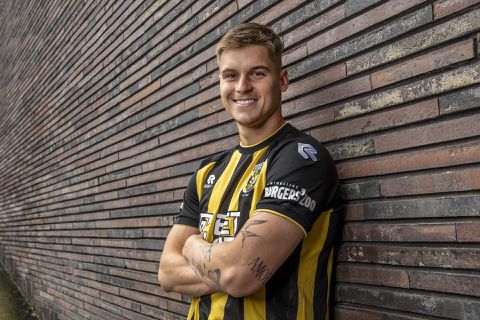 Vitesse heeft verdedigende versterking binnen: Ramon Hendriks gehuurd van Feyenoord