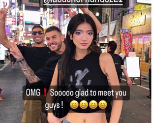 🎥🤣 | Japanse influencer wordt gestoord tijdens haar werk met PSG-duo als photobomb