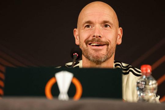 Ten Hag stelt Moldaviërs teleur na vraag over Ronaldo: 'Sorry, jullie moeten tot morgen wachten'