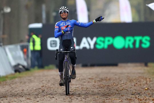 Ceylin del Carmen Alvarado heerst bij Superprestige in Merksplas: volledig Nederlands podium