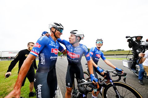 💰 | It's all about the money! Deze teams verdienden in de openingsweek van de Tour het meest