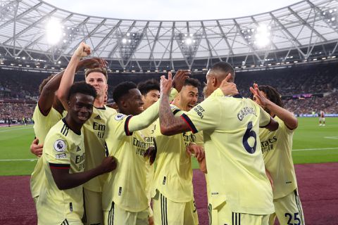 Arsenal profiteert tegen West Ham United optimaal van misstap van Chelsea