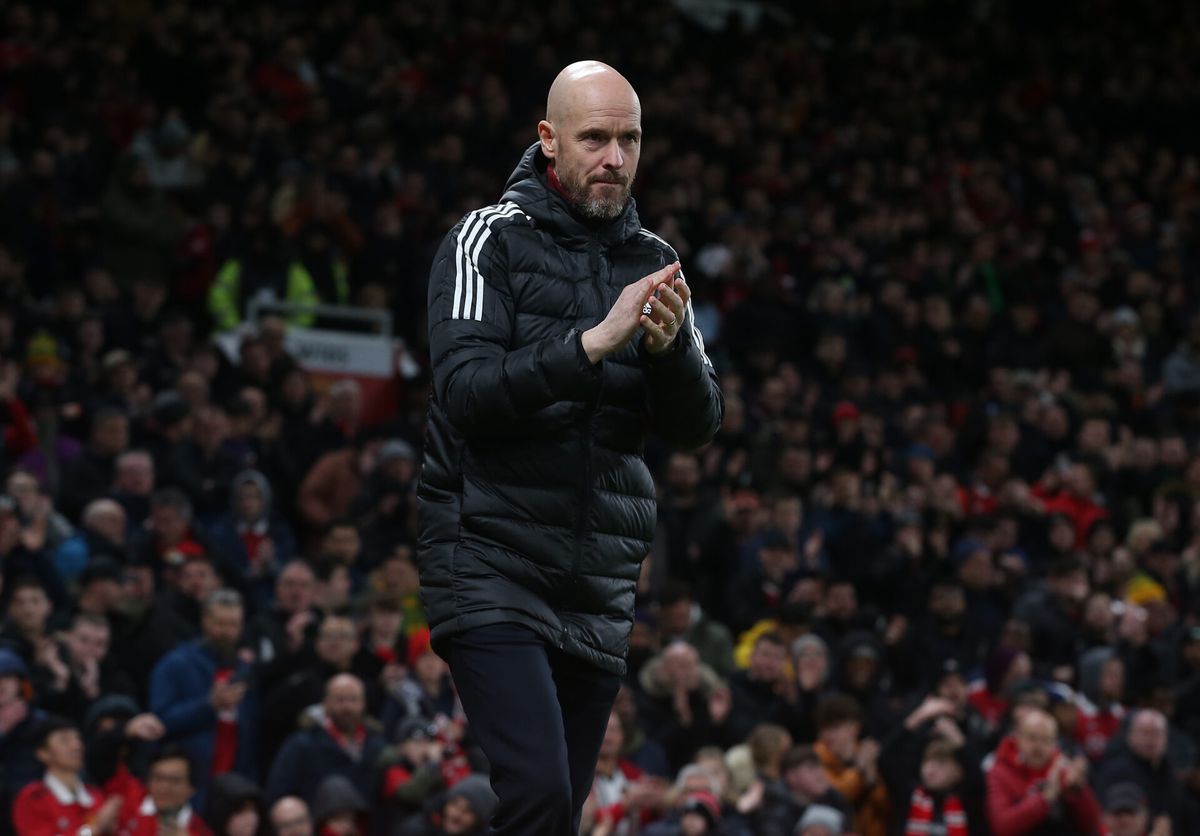 Ten Hag en Malacia plaatsen zich met ManUnited ten koste van Charlton voor halve finale EFL Cup