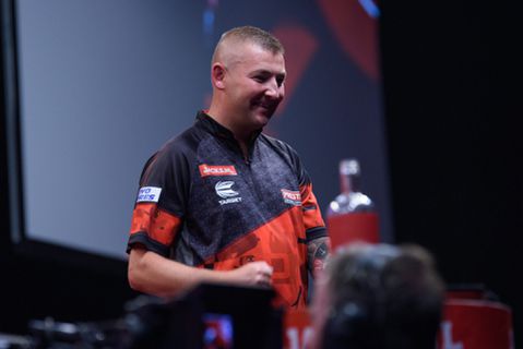 Nathan Aspinall gaat na matige halve finale proberen om Nederlands feestje te verpesten