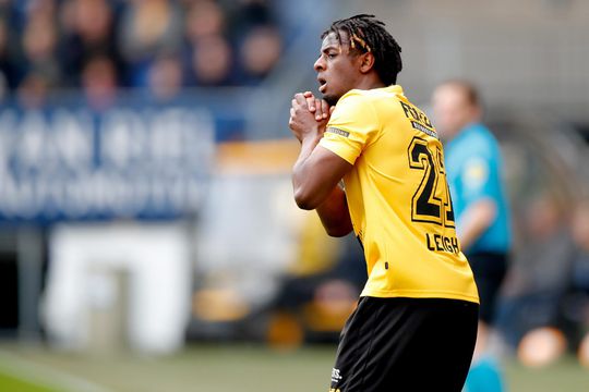 Tiental NAC pakt tegen VVV 3e puntje van 2019, VAR annuleert penalty na schwalbe
