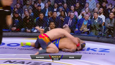 🎥 | MMA-hoofdpartij eindigt al vlot: Fanil Rafikov pakt titel na 23 (!) seconden