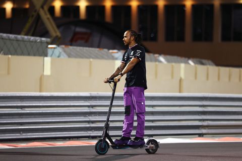 'Hamilton kan beter een nieuw motorondeel nemen om nóg sneller te zijn'