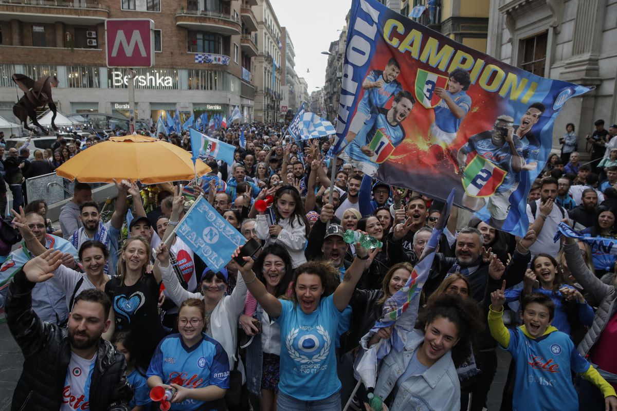 Wow! Kleine aardbeving geregistreerd in Napels na openingsgoal Napoli