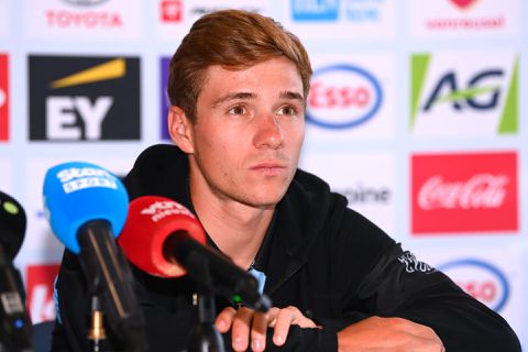 Evenepoel wil niks weten van mogelijk vertrek: 'Geruchten zijn niet meteen feiten'