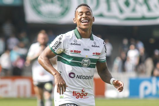 'Feyenoord gaat voor exotische naam en is dicht bij komst Braziliaanse buitenspeler'