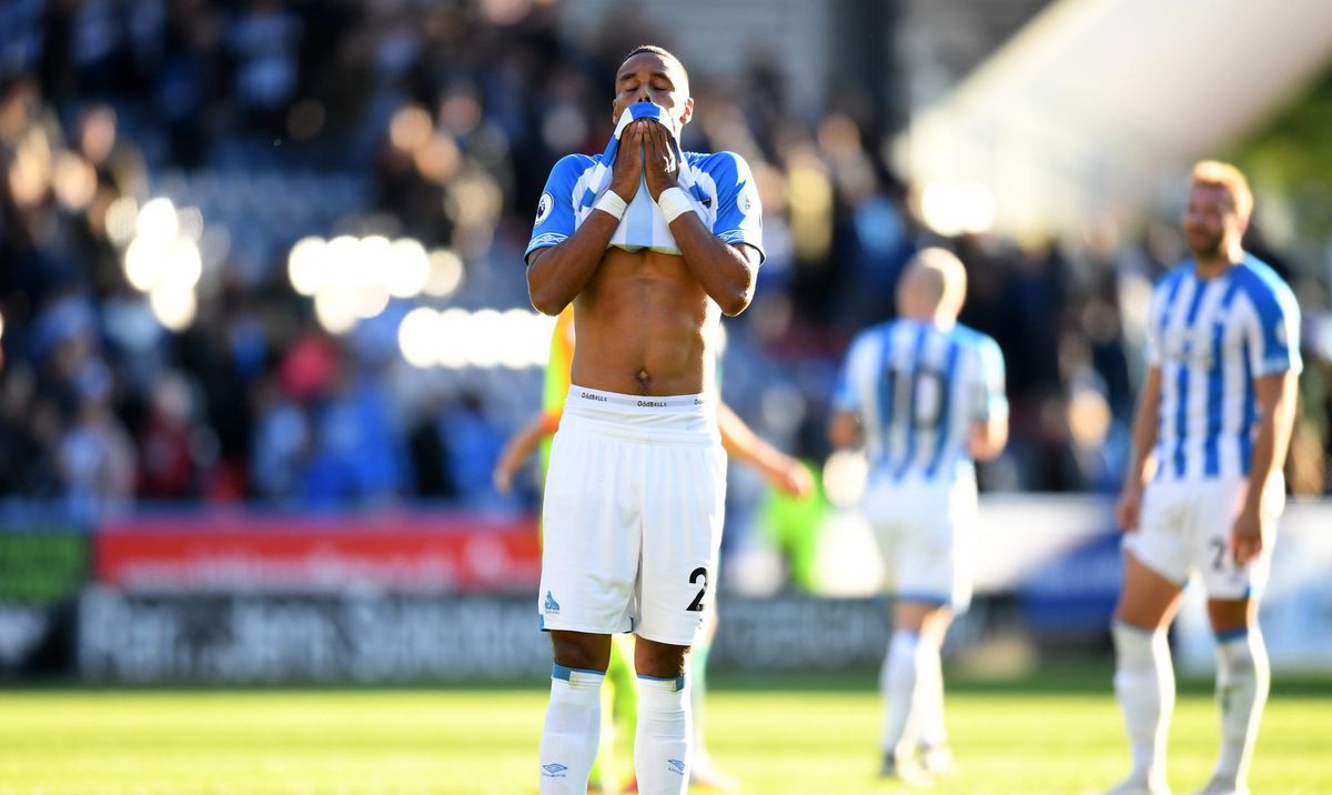 Gedaan voor Huddersfield Town! Kongolo en co. zijn de 1e PL-degradant van dit seizoen